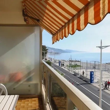Seafront With Private Terrace And Free Parking Appartamento *