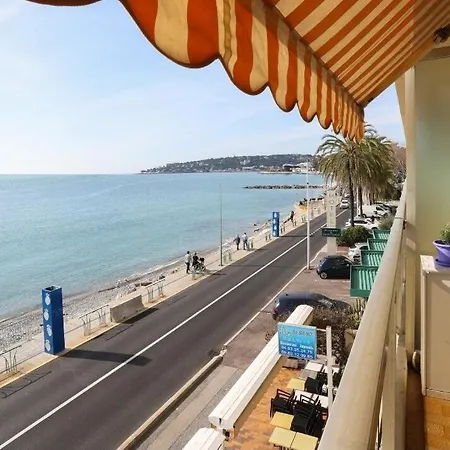 Appartamento Seafront With Private Terrace And Free Parking