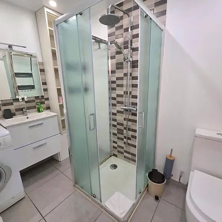 Seafront With Private Terrace And Free Parking 아파트 *