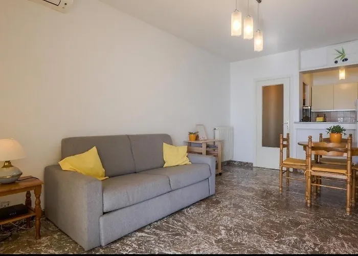 Seafront With Private Terrace And Free Parking 아파트 멍똥