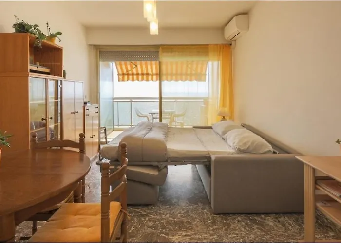 Seafront With Private Terrace And Free Parking 아파트 *