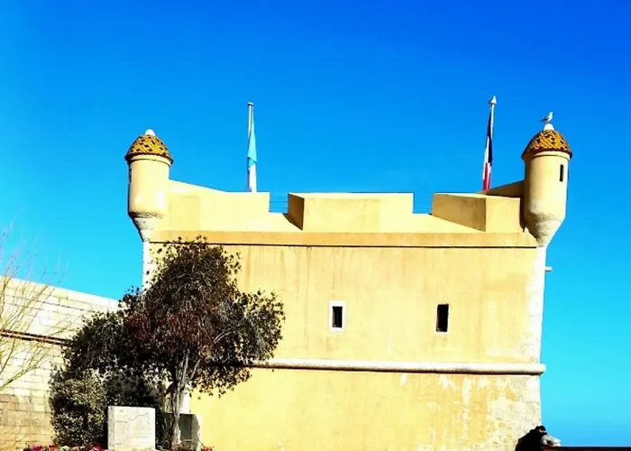 Seafront With Private Terrace And Free Parking * 멍똥