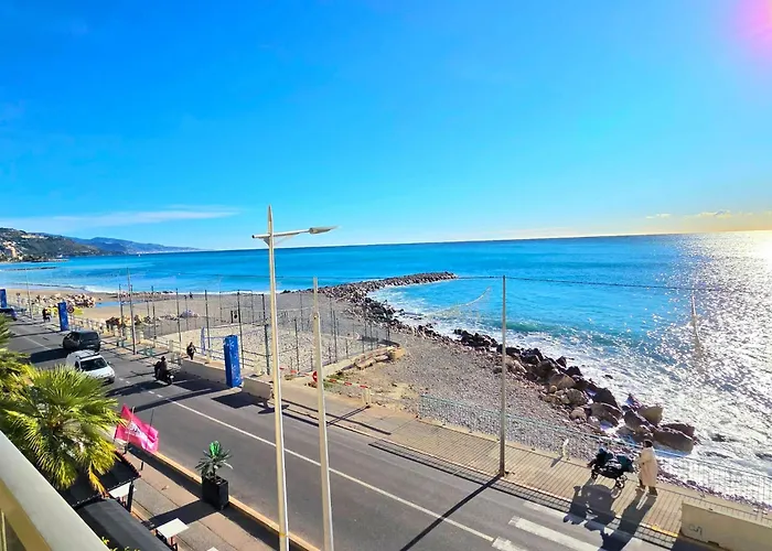 Seafront With Private Terrace And Free Parking Apartamento